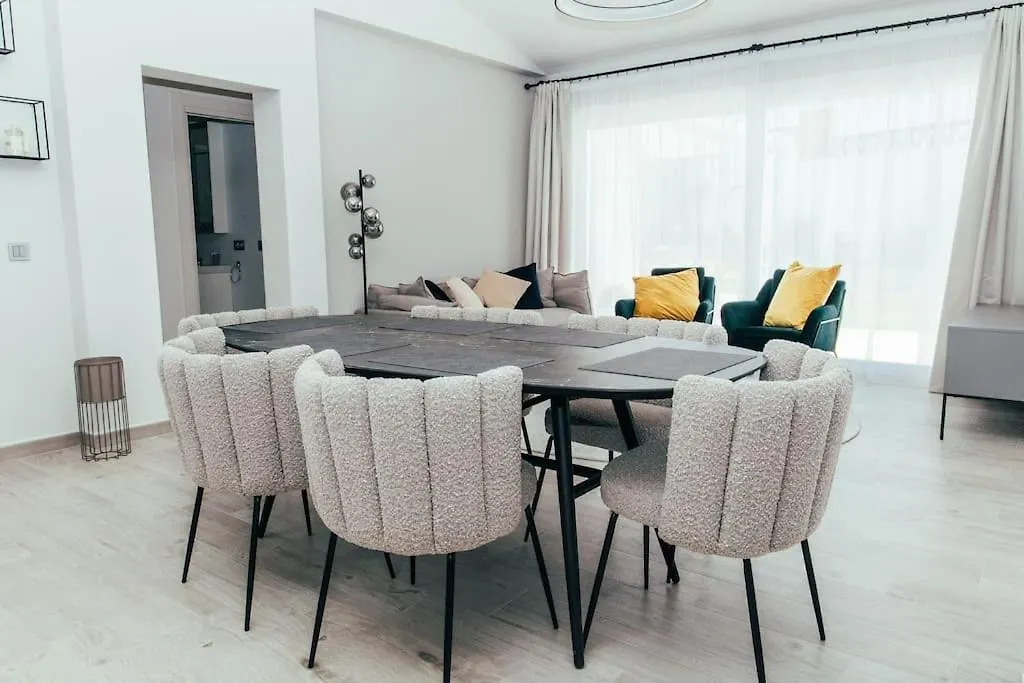 Residencia Ardilla Villa Marbella